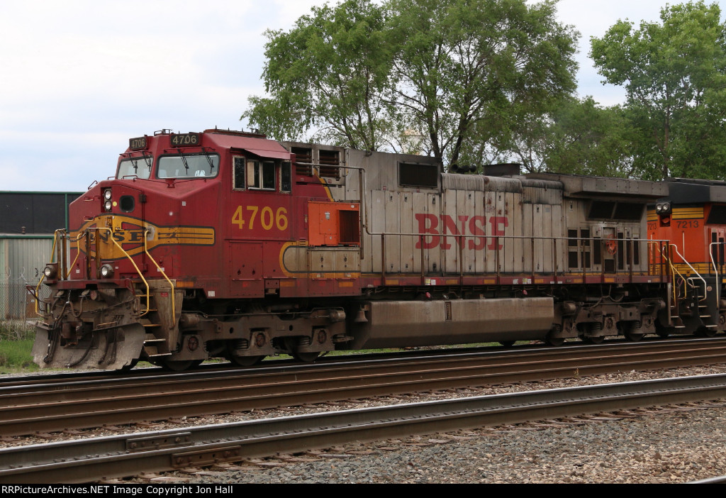 BNSF 4706